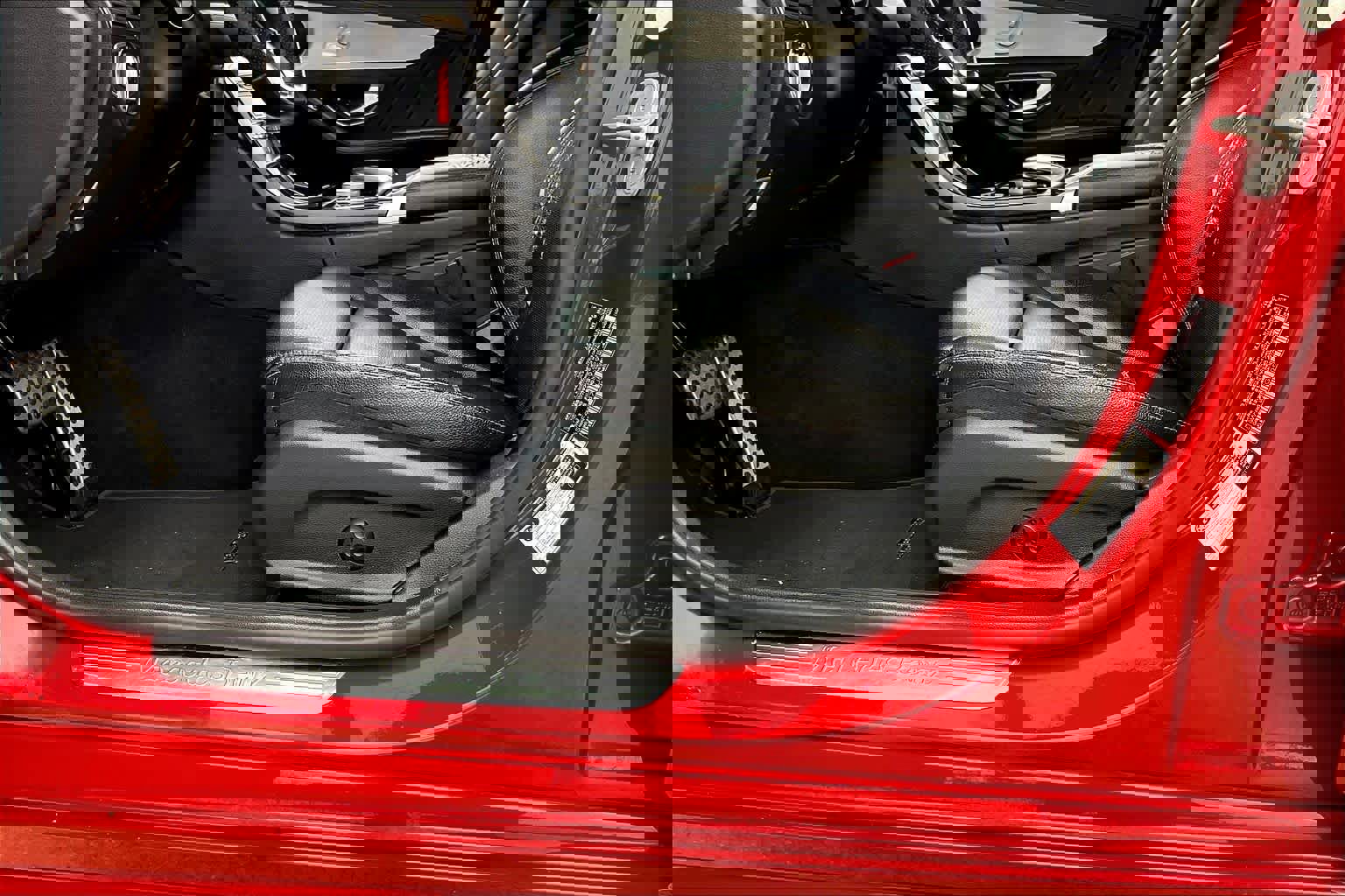 Used 2016 Mercedes-Benz C 300 Sport image 37