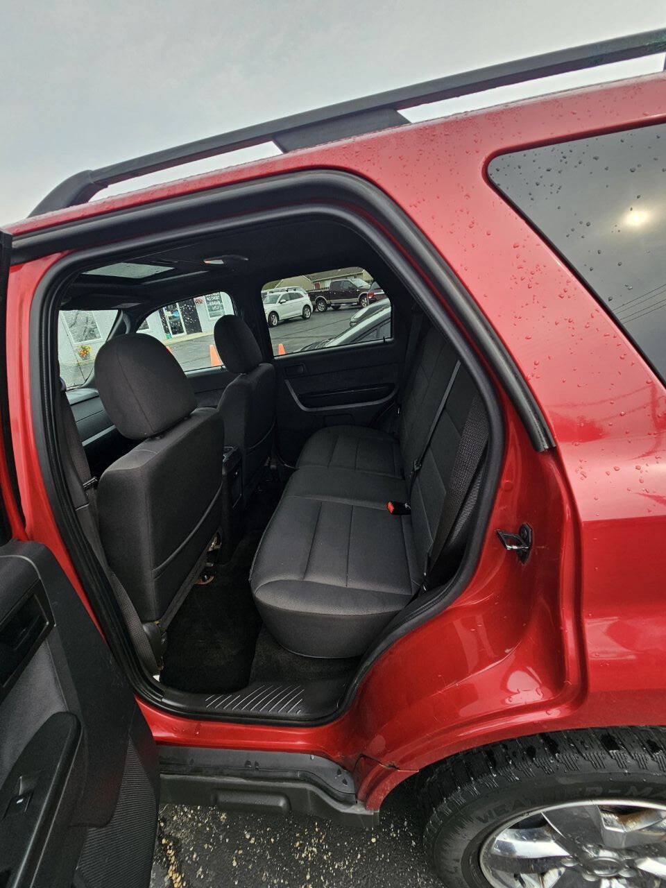 Used 2010 Ford Escape XLT FWD image 15