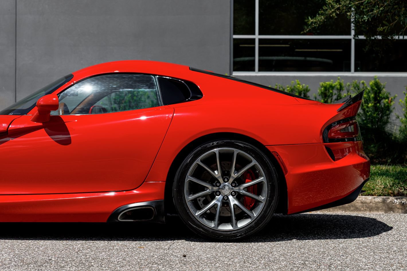 Used 2014 SRT Viper GTS w/ GTS Laguna Interior Package RWD image 28