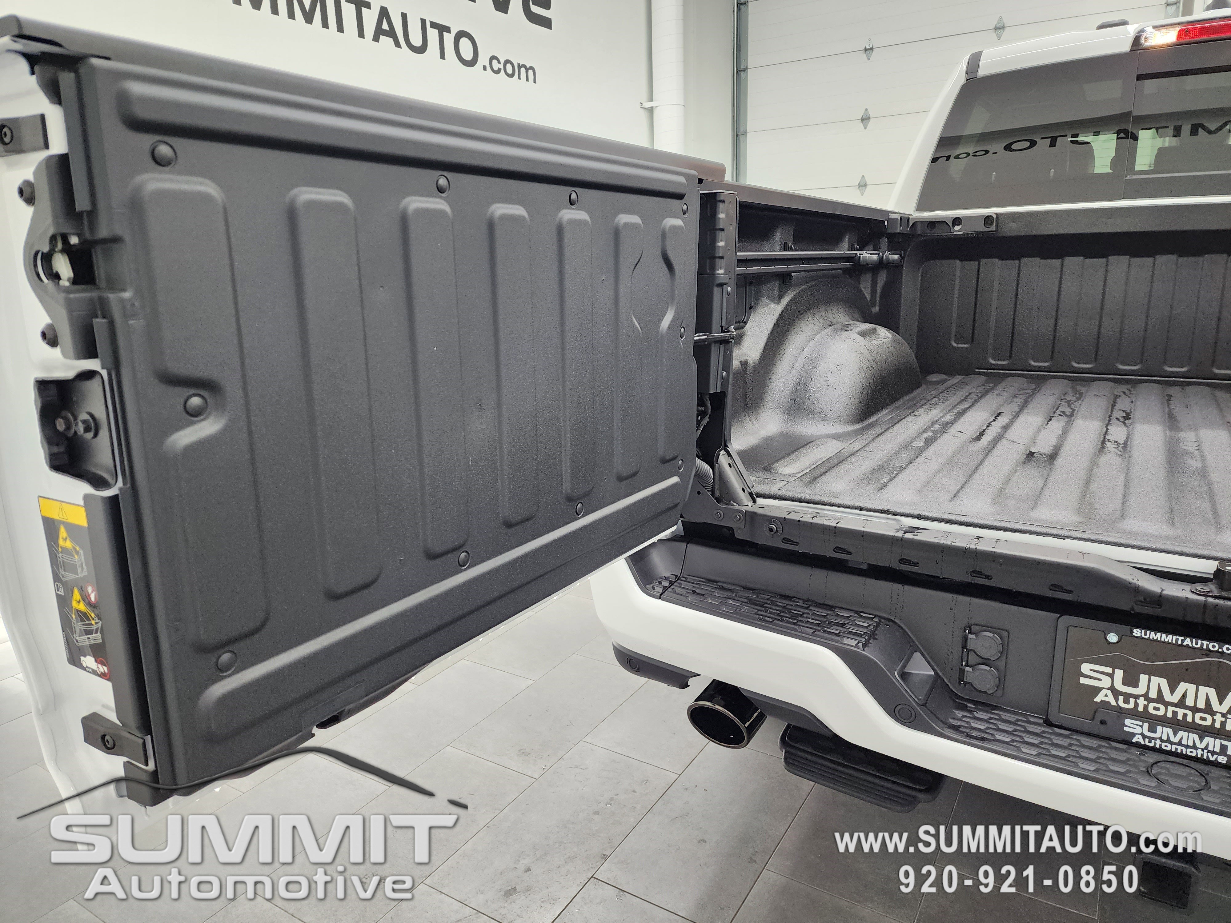New 2026 RAM 1500 Laramie w/ Night Edition image 35