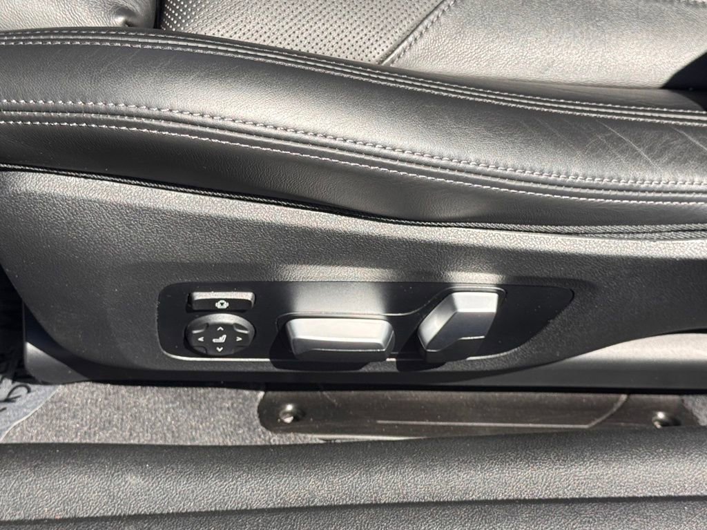 Used 2024 BMW M4 Coupe w/ Executive Package image 19