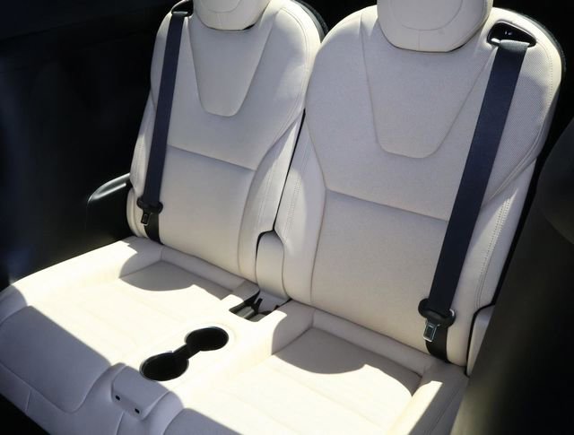 Used 2022 Tesla Model X Plaid image 23
