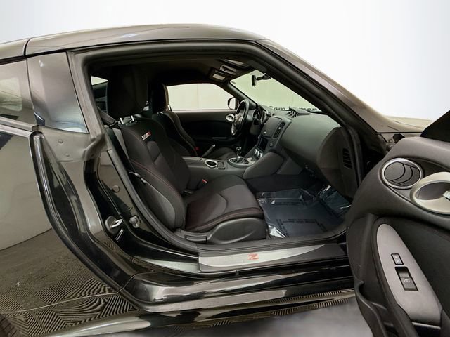 Used 2010 Nissan 370Z NISMO image 22