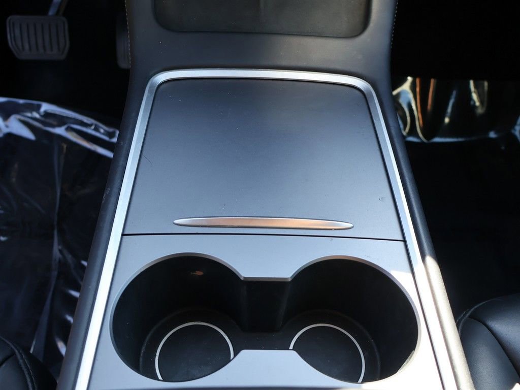 Used 2022 Tesla Model Y Long Range image 55