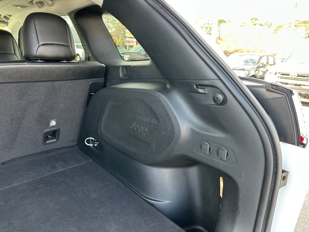 Used 2022 Jeep Cherokee Latitude w/ Sun & Sound Group image 49