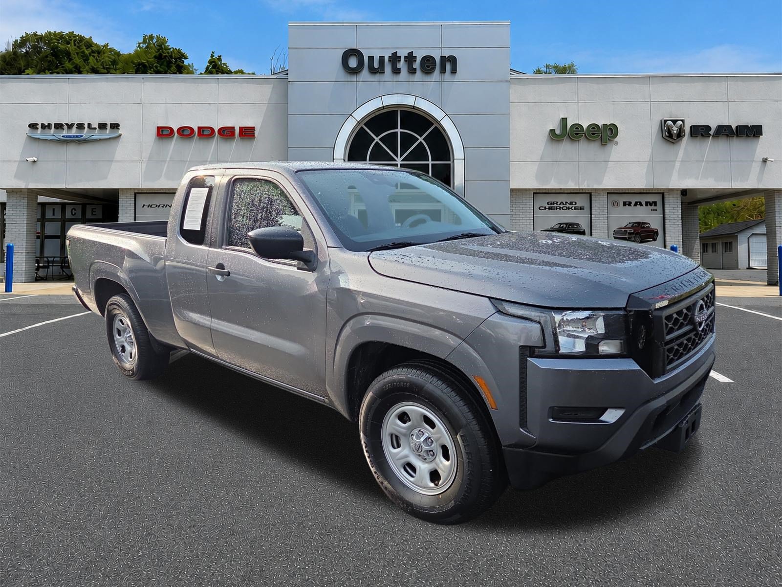 Used 2022 Nissan Frontier S RWD image 1