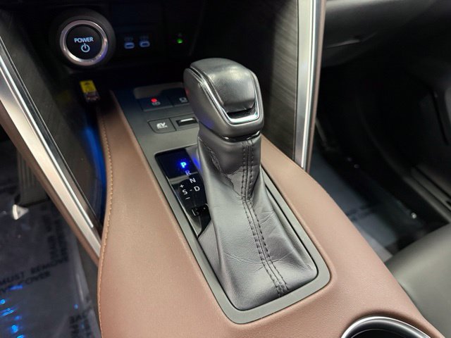 Certified 2023 Toyota Venza XLE AWD/4WD image 16