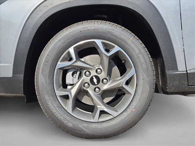 New 2026 Chevrolet Trax LT w/ Driver Confidence Package FWD image 10