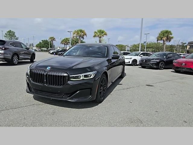 Used 2022 BMW 740i w/ Premium Package RWD image 35