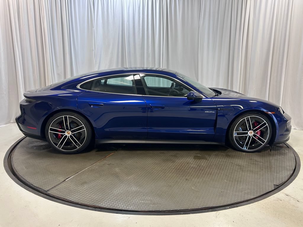 New 2026 Porsche Taycan 4S AWD/4WD image 32