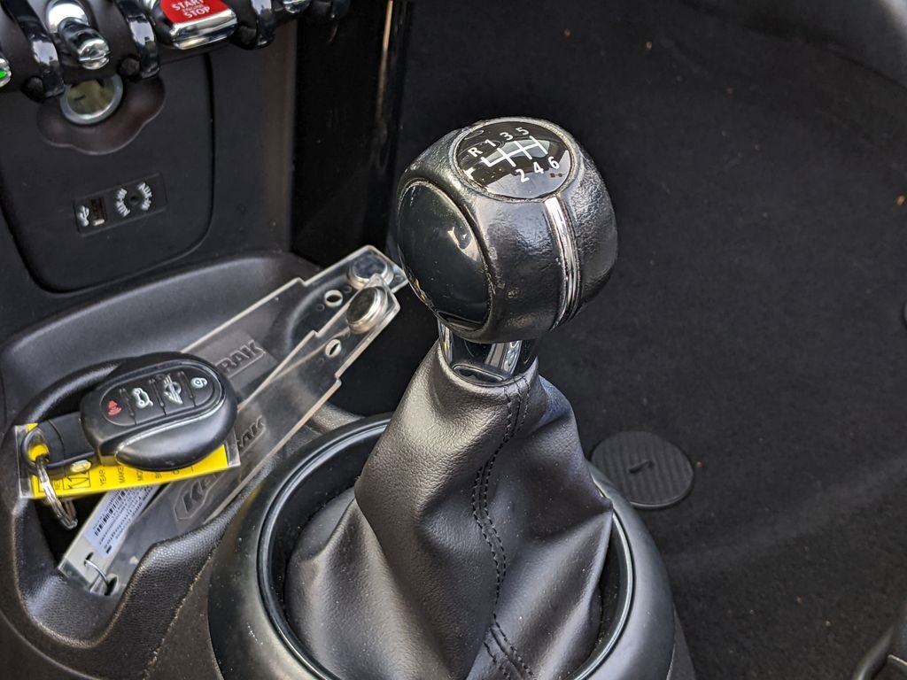 Used 2018 MINI Cooper S image 18