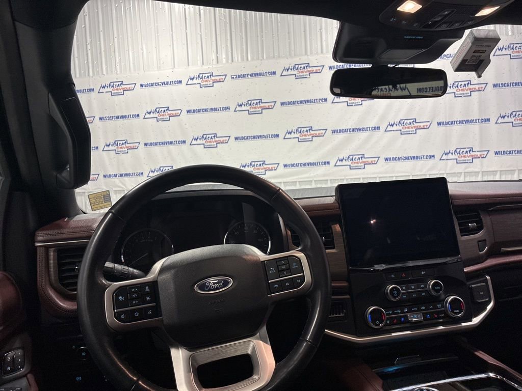 Used 2024 Ford Expedition Limited image 2