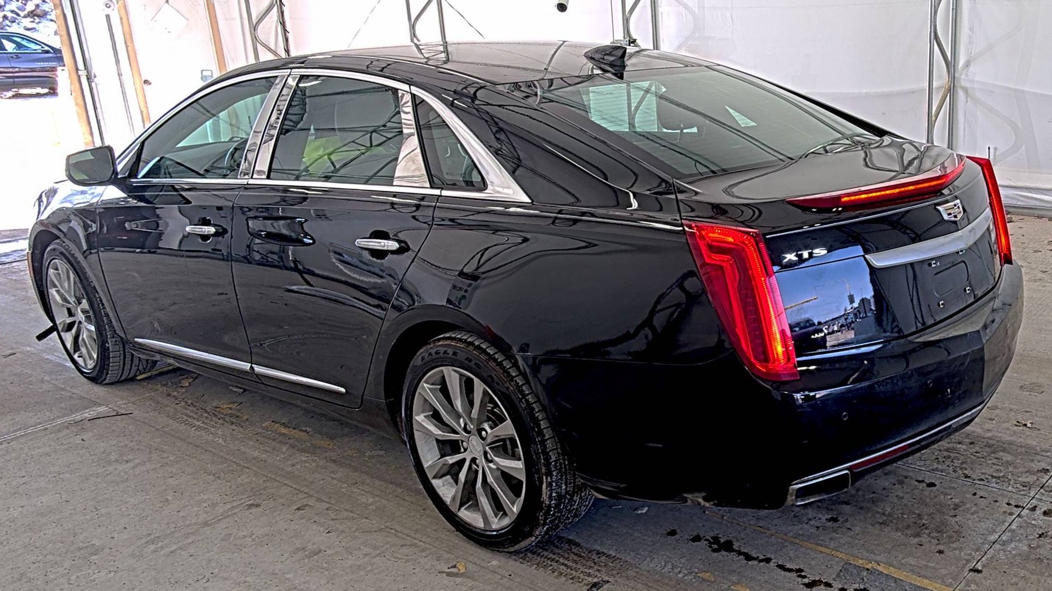 Used 2017 Cadillac XTS Luxury image 4