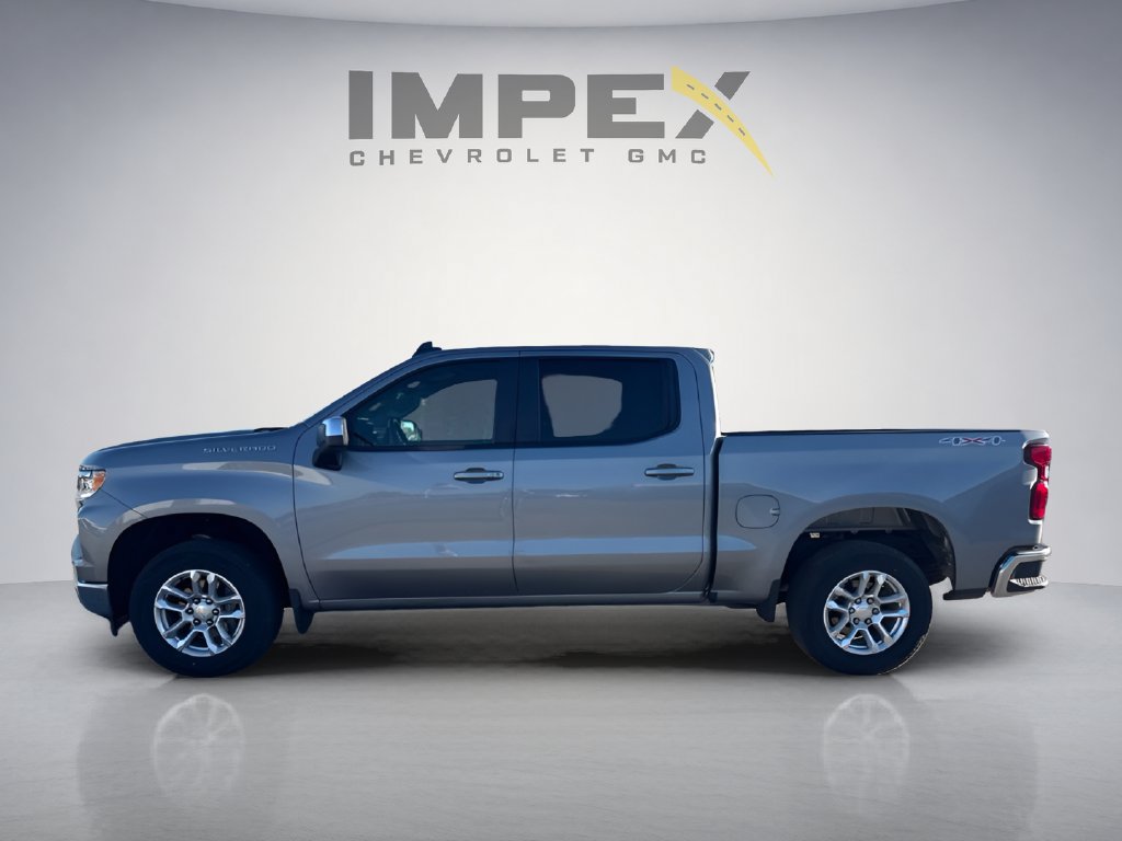 Used 2024 Chevrolet Silverado 1500 LT AWD/4WD image 2