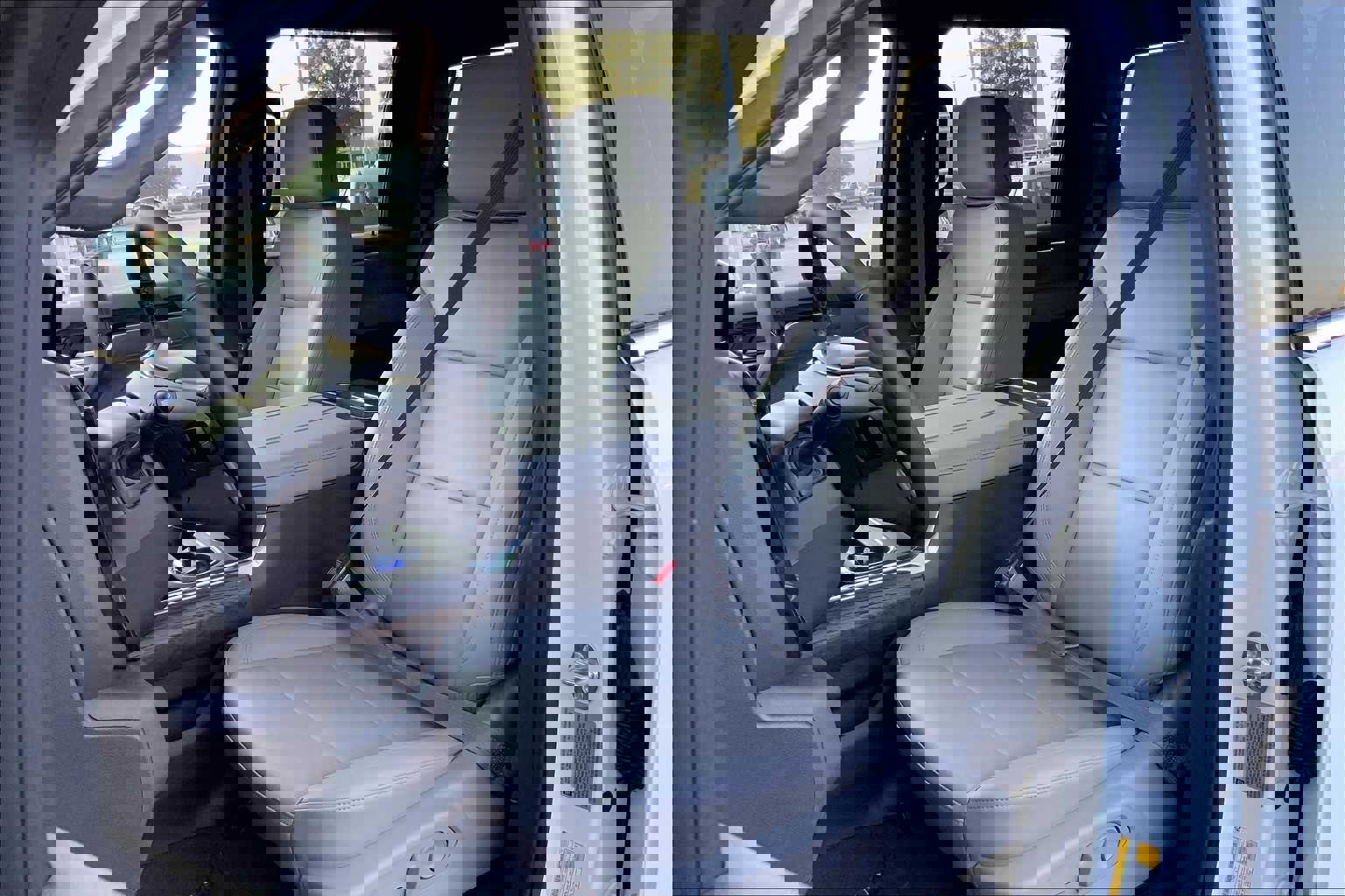 New 2025 GMC Sierra 2500 SLT w/ SLT Premium Package image 9