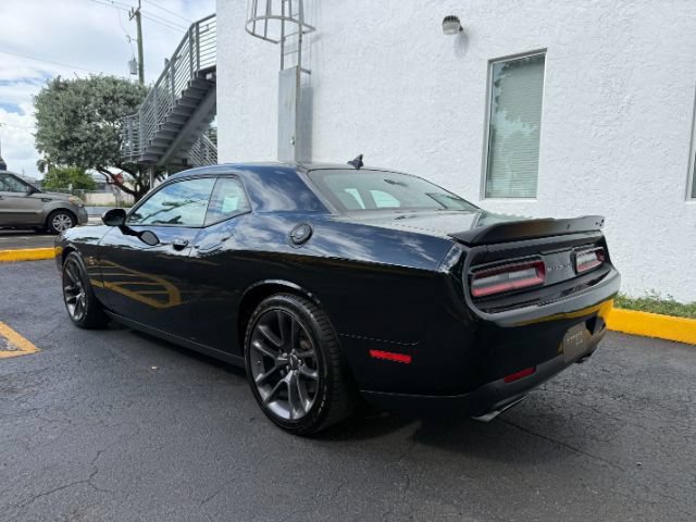 Used 2022 Dodge Challenger R/T Scat Pack w/ Plus Package RWD image 3