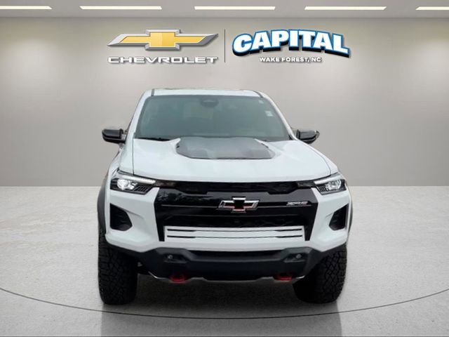 Used 2026 Chevrolet Colorado ZR2 w/ Technology Package AWD/4WD image 8