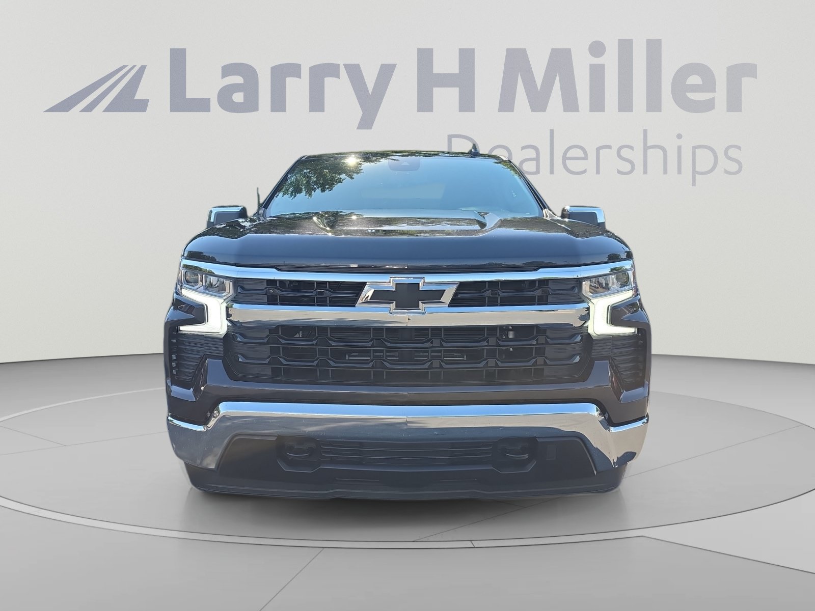 Used 2023 Chevrolet Silverado 1500 LT AWD/4WD image 8