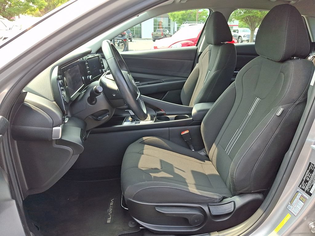 Used 2021 Hyundai Elantra SEL w/ Convenience Package FWD image 15