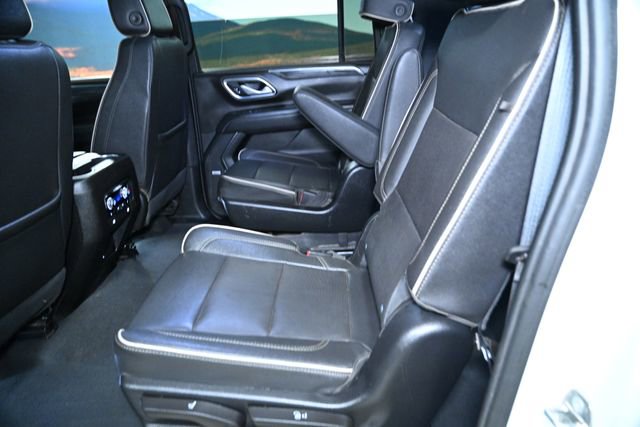 Used 2023 GMC Yukon XL SLT w/ SLT Luxury Package image 45