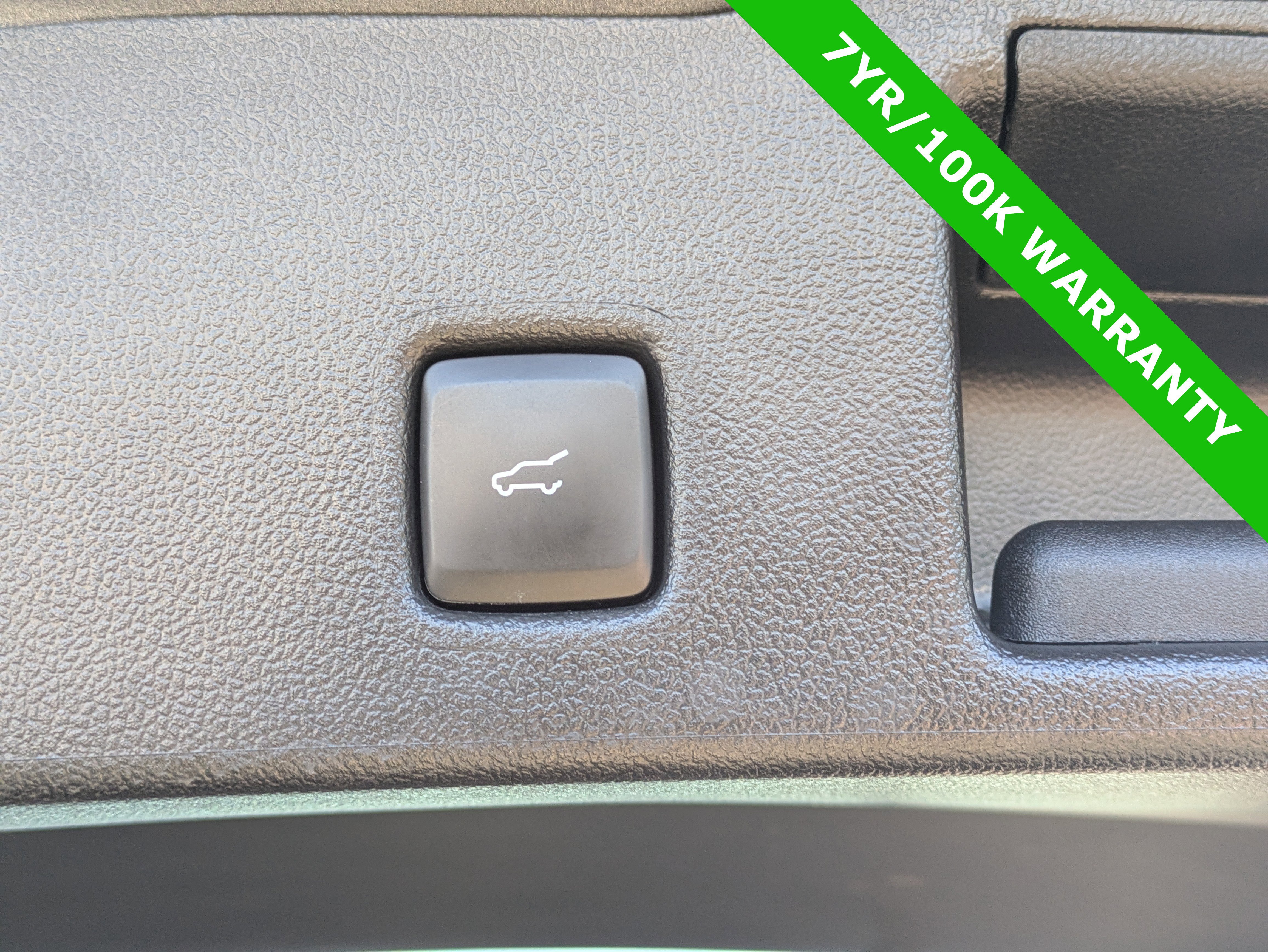 Certified 2025 Ford Escape PHEV image 14