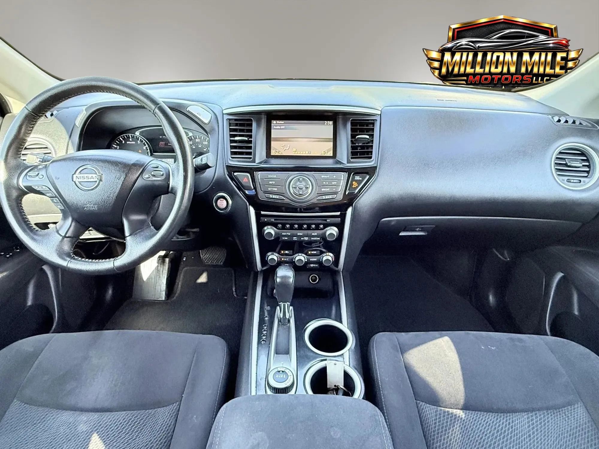 Used 2013 Nissan Pathfinder SV AWD/4WD image 3