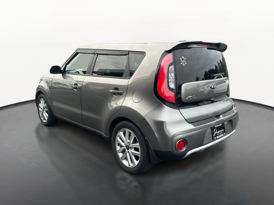 Used 2017 Kia Soul + w/ Primo Package FWD image 5