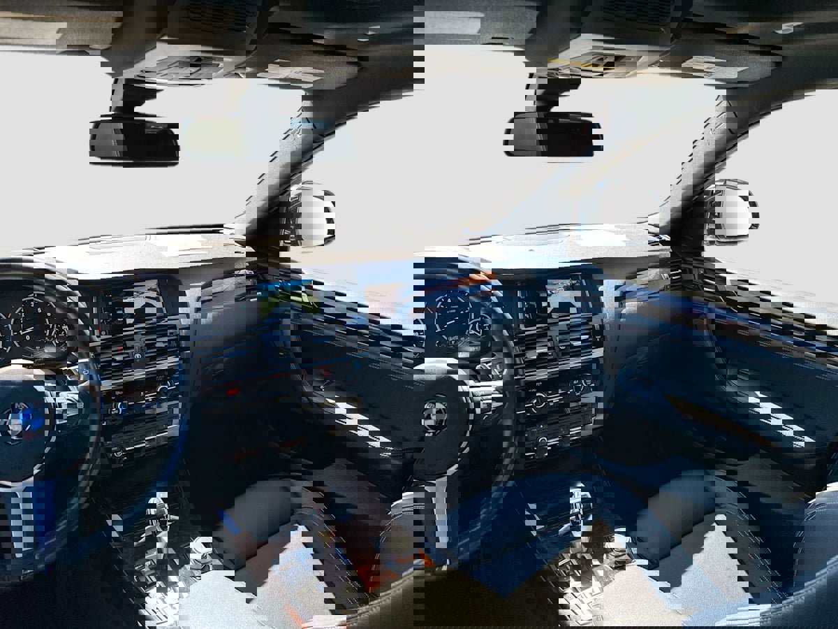 Used 2017 BMW X4 M40i image 26