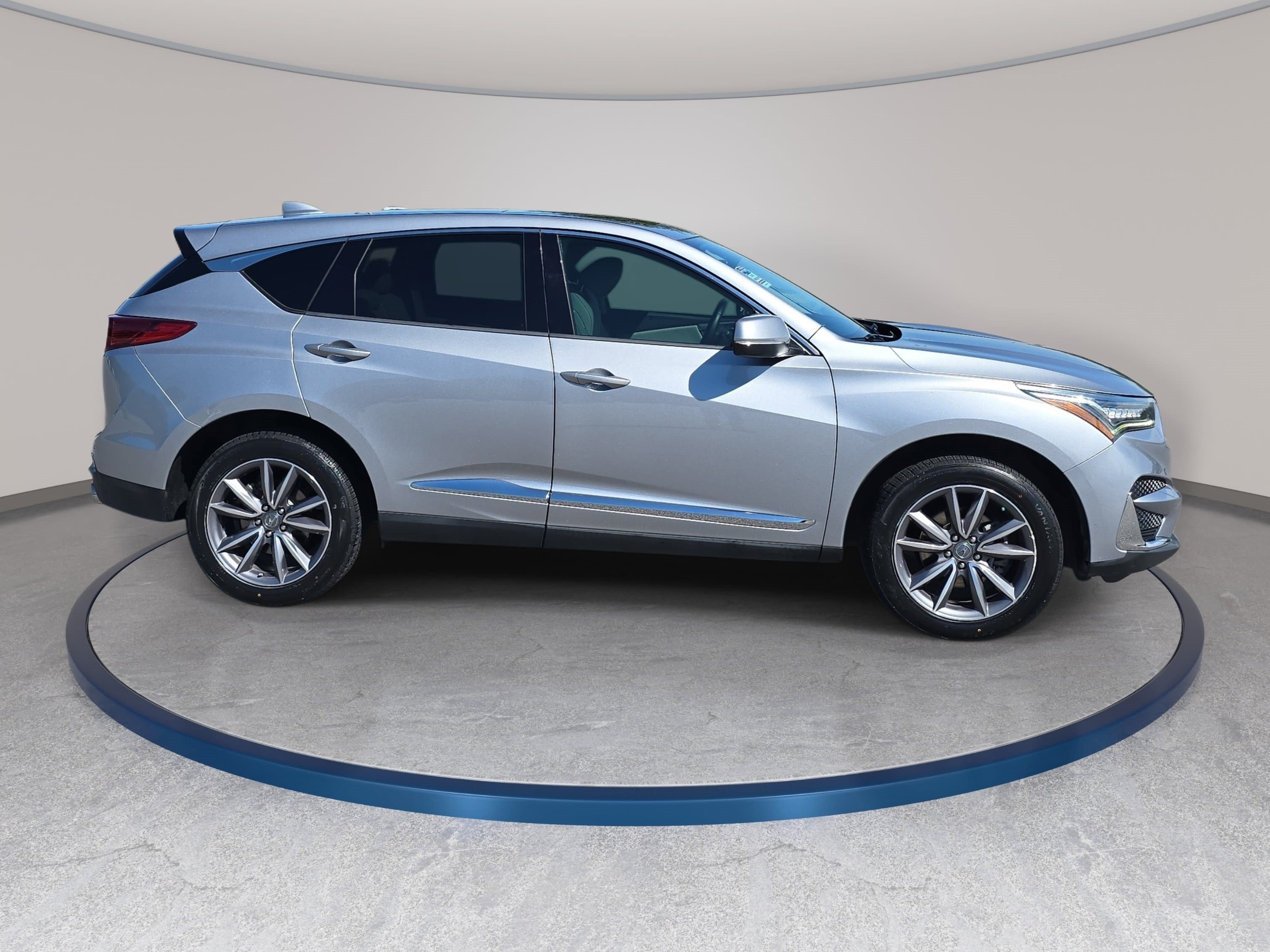 Used 2019 Acura RDX w/ Technology Package FWD image 4