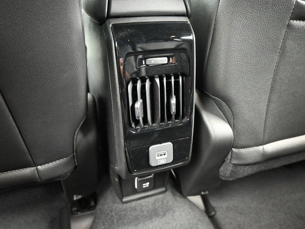 Used 2025 Jeep Compass Latitude image 31