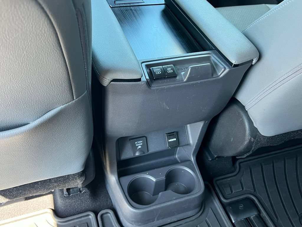 Certified 2022 Toyota Sienna Limited AWD/4WD image 19