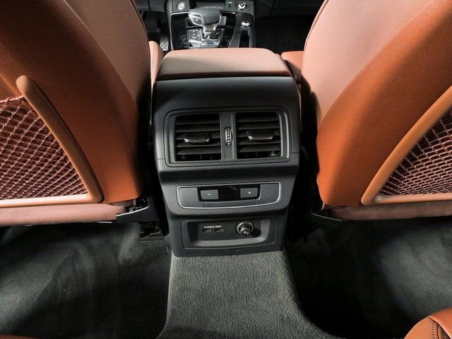 Used 2023 Audi Q5 2.0T Premium w/ Convenience Package AWD/4WD image 19