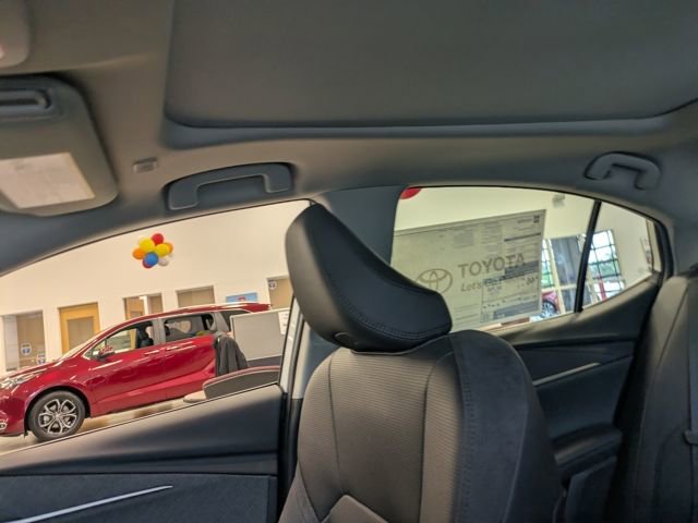 New 2026 Toyota Crown Platinum image 19