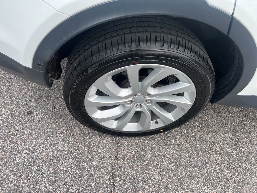 Used 2021 Land Rover Discovery Sport SE image 27