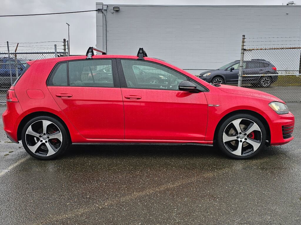 Used 2015 Volkswagen Golf image 9