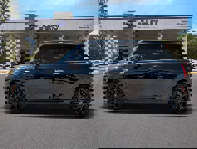 Used 2020 MINI Cooper 2-Door Hardtop image 2