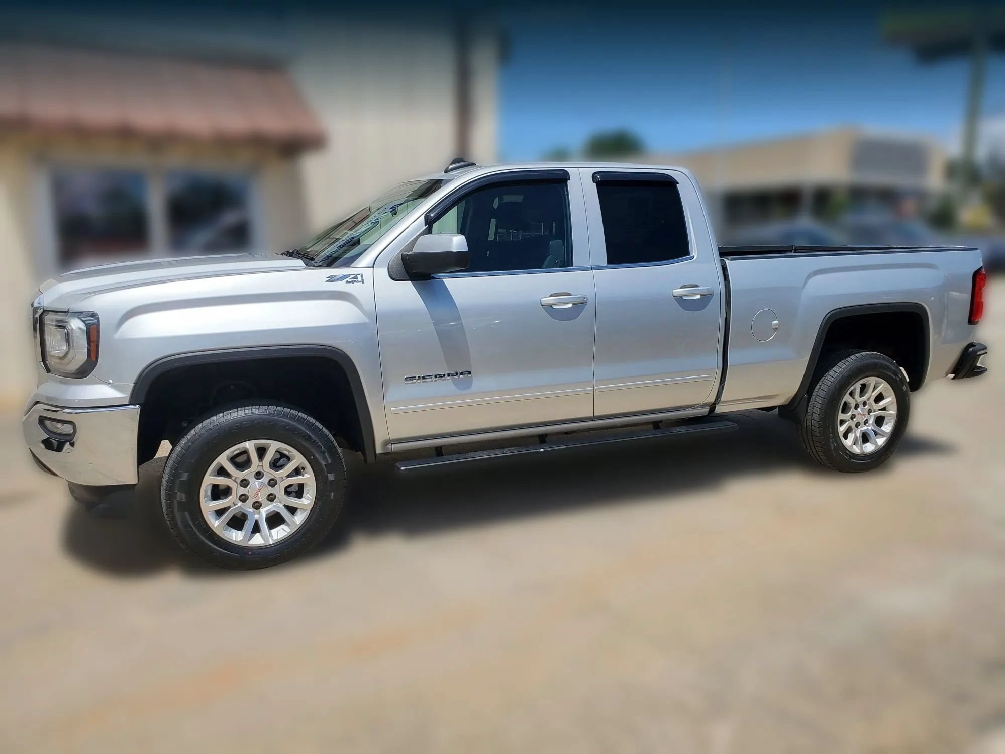 Used 2017 GMC Sierra 1500 SLE w/ SLE Value Package AWD/4WD image 9