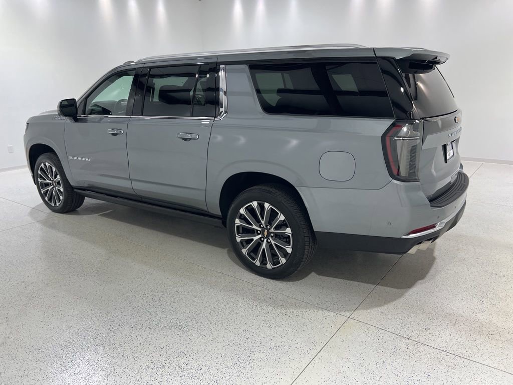 New 2026 Chevrolet Suburban High Country image 3