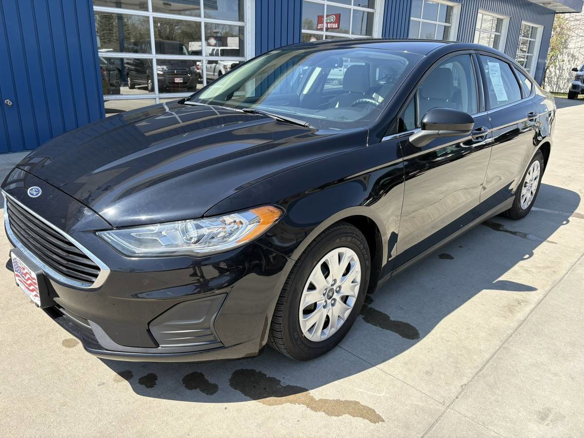 Used 2020 Ford Fusion S image 2
