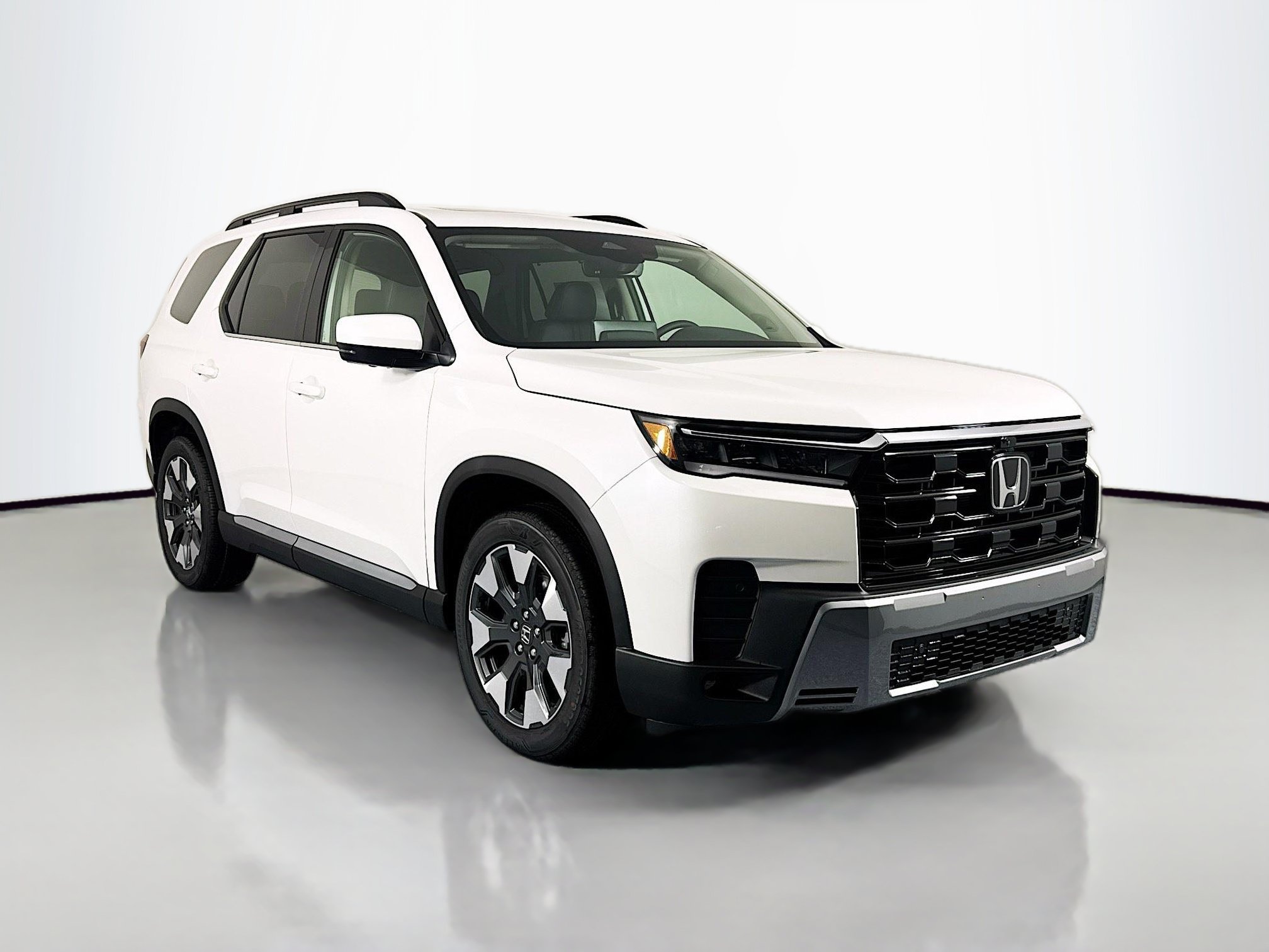 New 2026 Honda Pilot Touring image 3