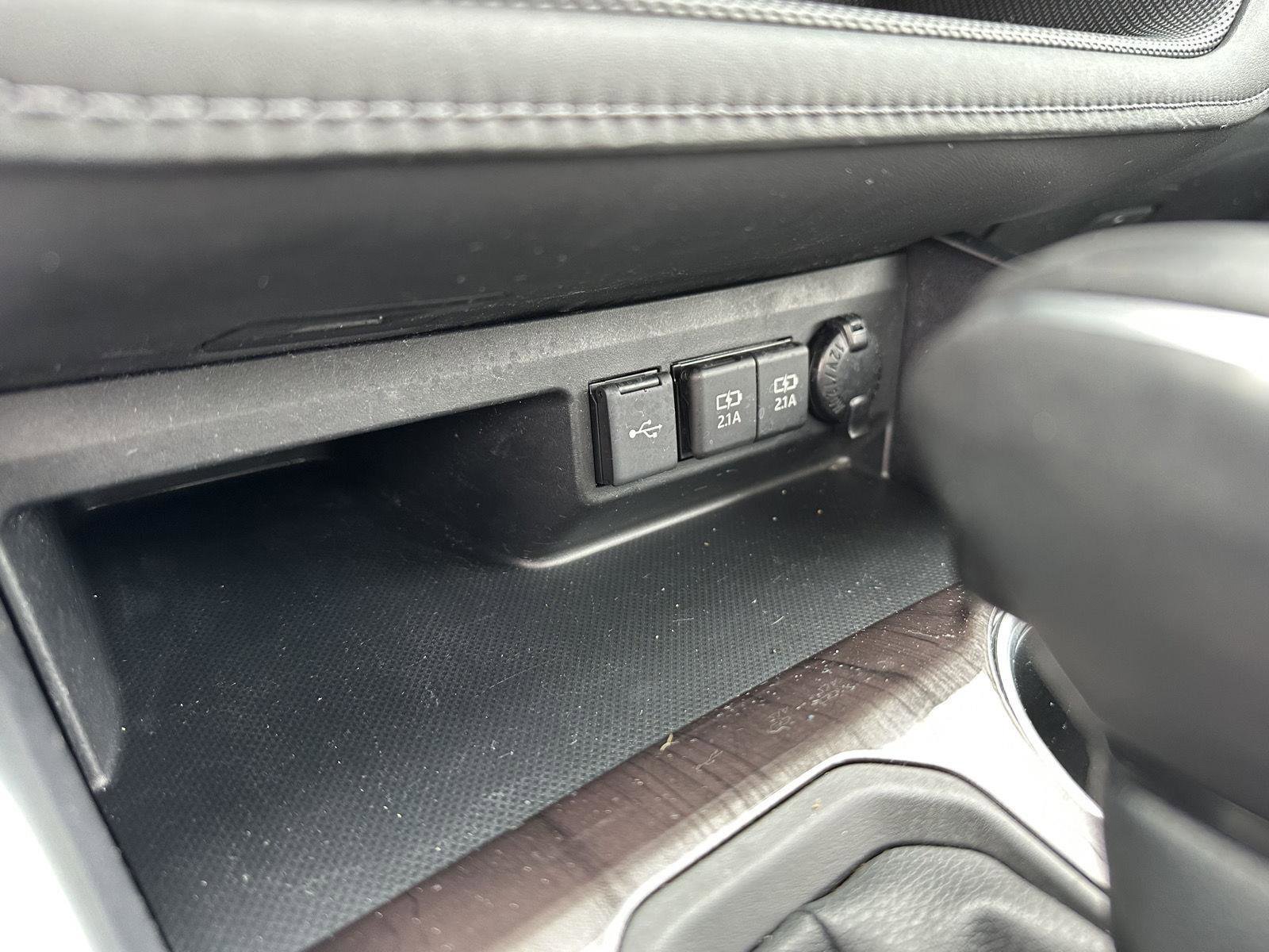 Used 2020 Toyota Highlander Platinum image 32