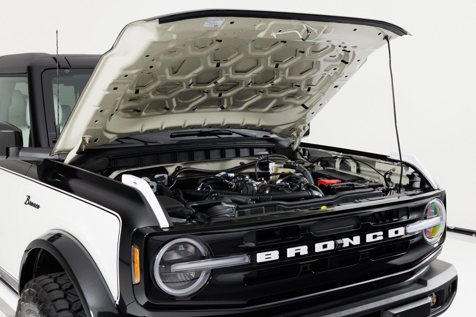 Used 2025 Ford Bronco Outer Banks AWD/4WD image 56