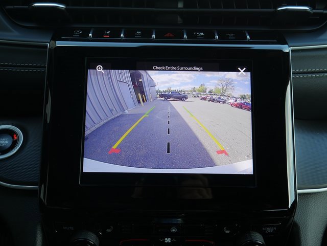 New 2025 Jeep Grand Cherokee Altitude image 7