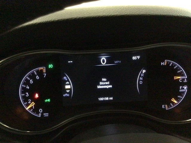 Used 2020 Jeep Grand Cherokee Laredo AWD/4WD image 23