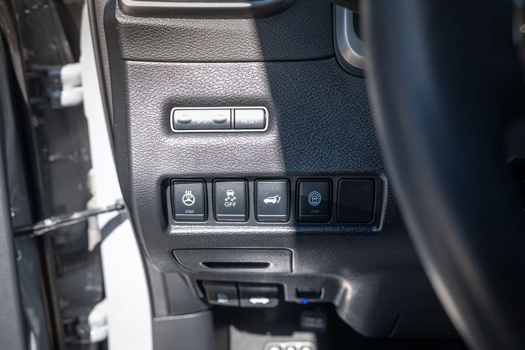 Used 2024 Nissan Murano Platinum w/ Cargo Package image 16