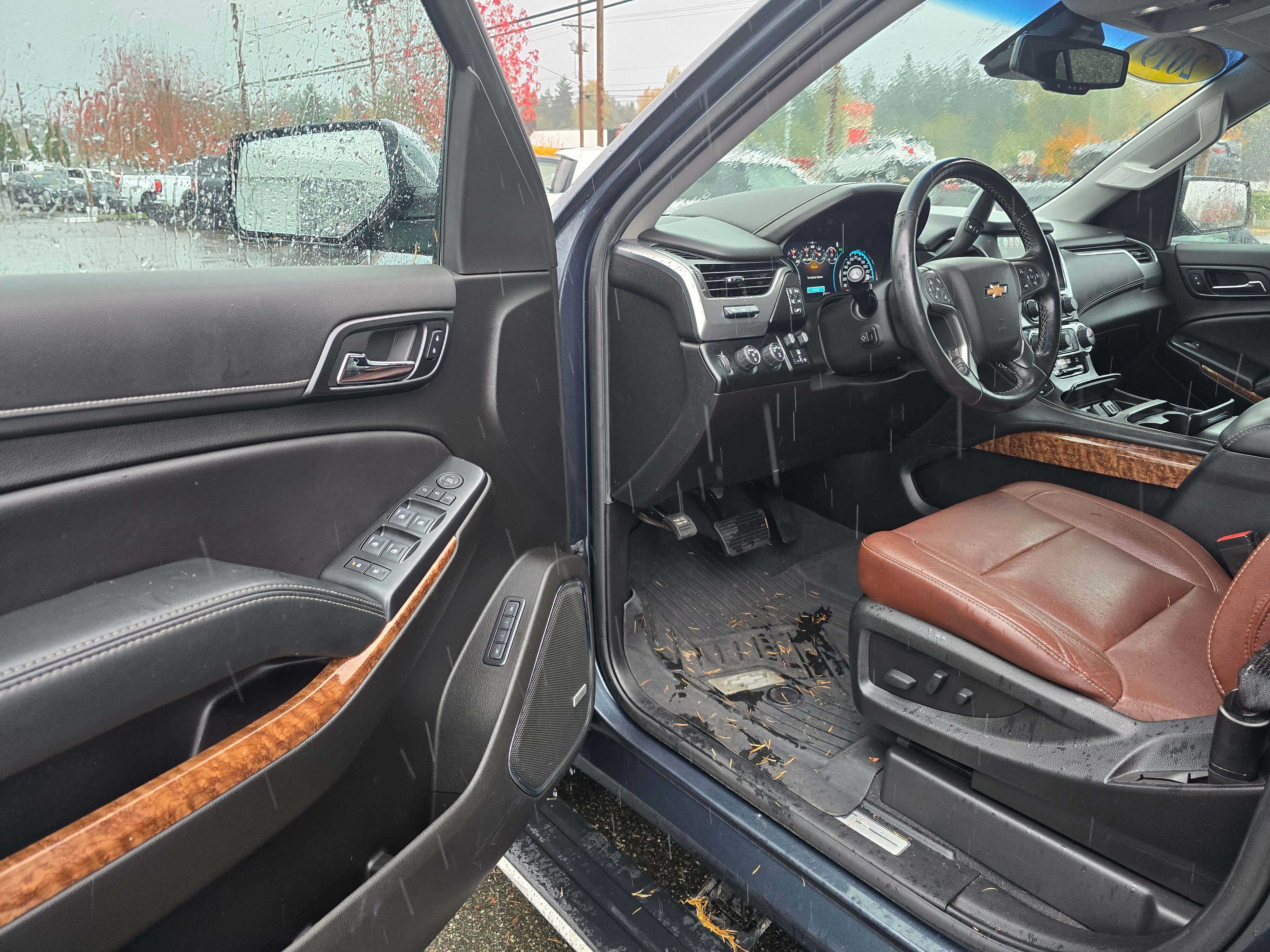 Used 2019 Chevrolet Tahoe Premier w/ Premier Plus Edition AWD/4WD image 23