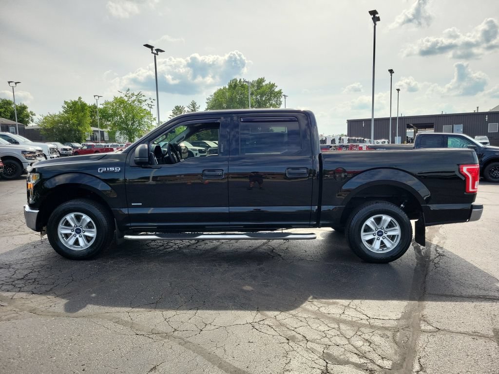 Used 2016 Ford F150 XLT w/ Trailer Tow Package RWD image 7