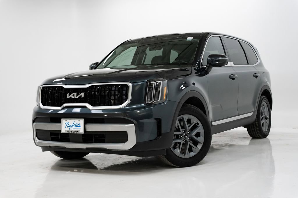 Used 2023 Kia Telluride LX image 1