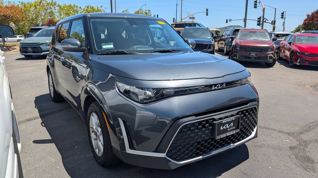 Used 2024 Kia Soul FWD image 9