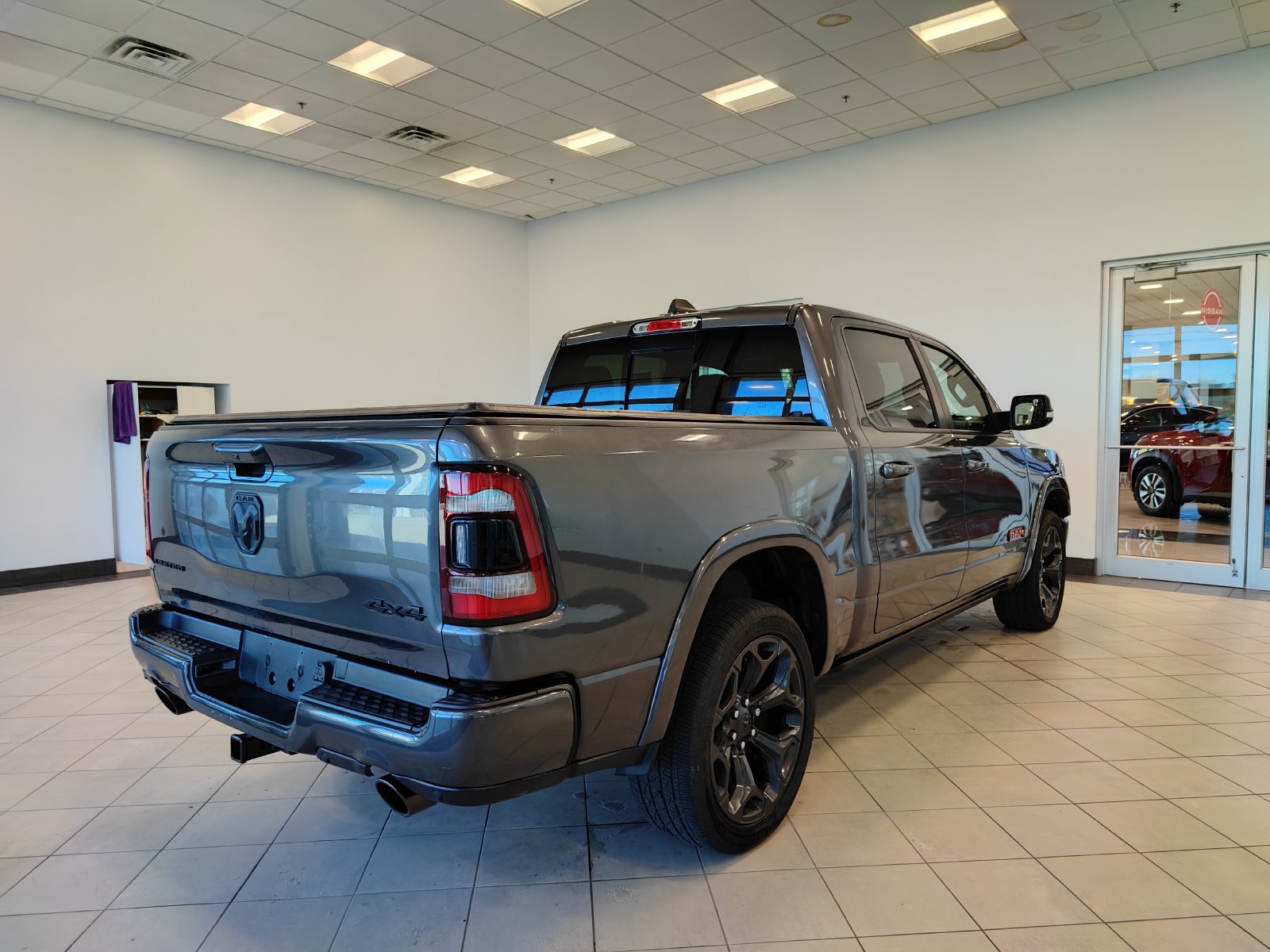 Used 2022 RAM 1500 Limited w/ (RED) Edition AWD/4WD image 3